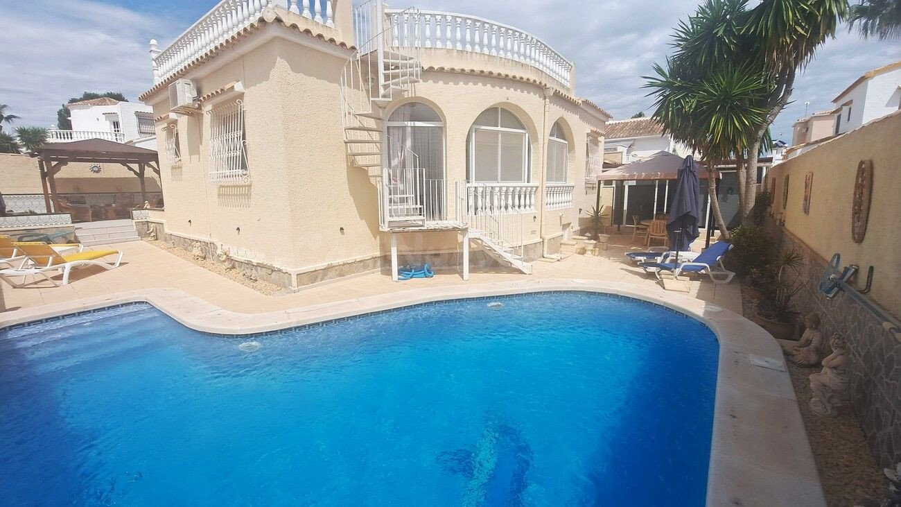 Villa 3 habitaciones 99m² en venta - Las Filipinas