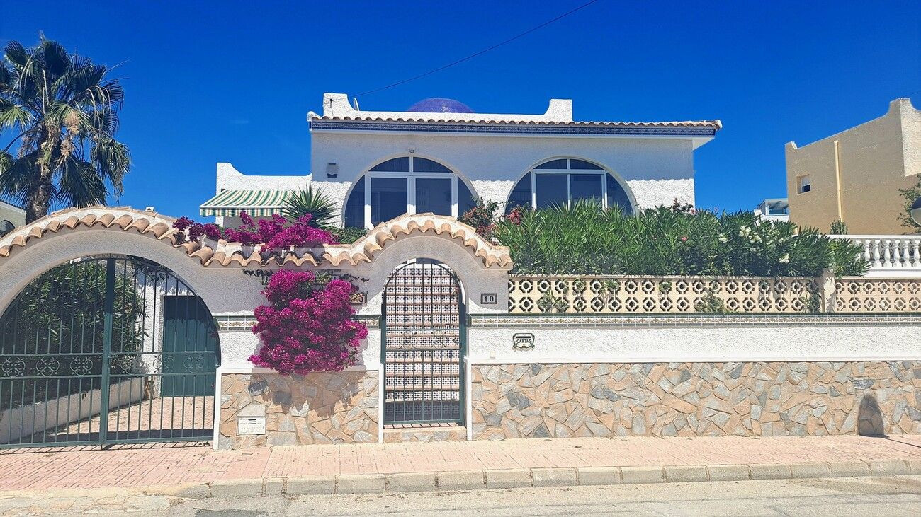 Villa 3 habitaciones 173m² en venta - Pueblo 9