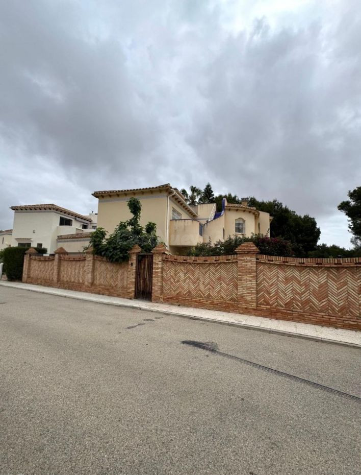 Villa 4 habitaciones 107m² en venta - Villamartín-Las Filipinas