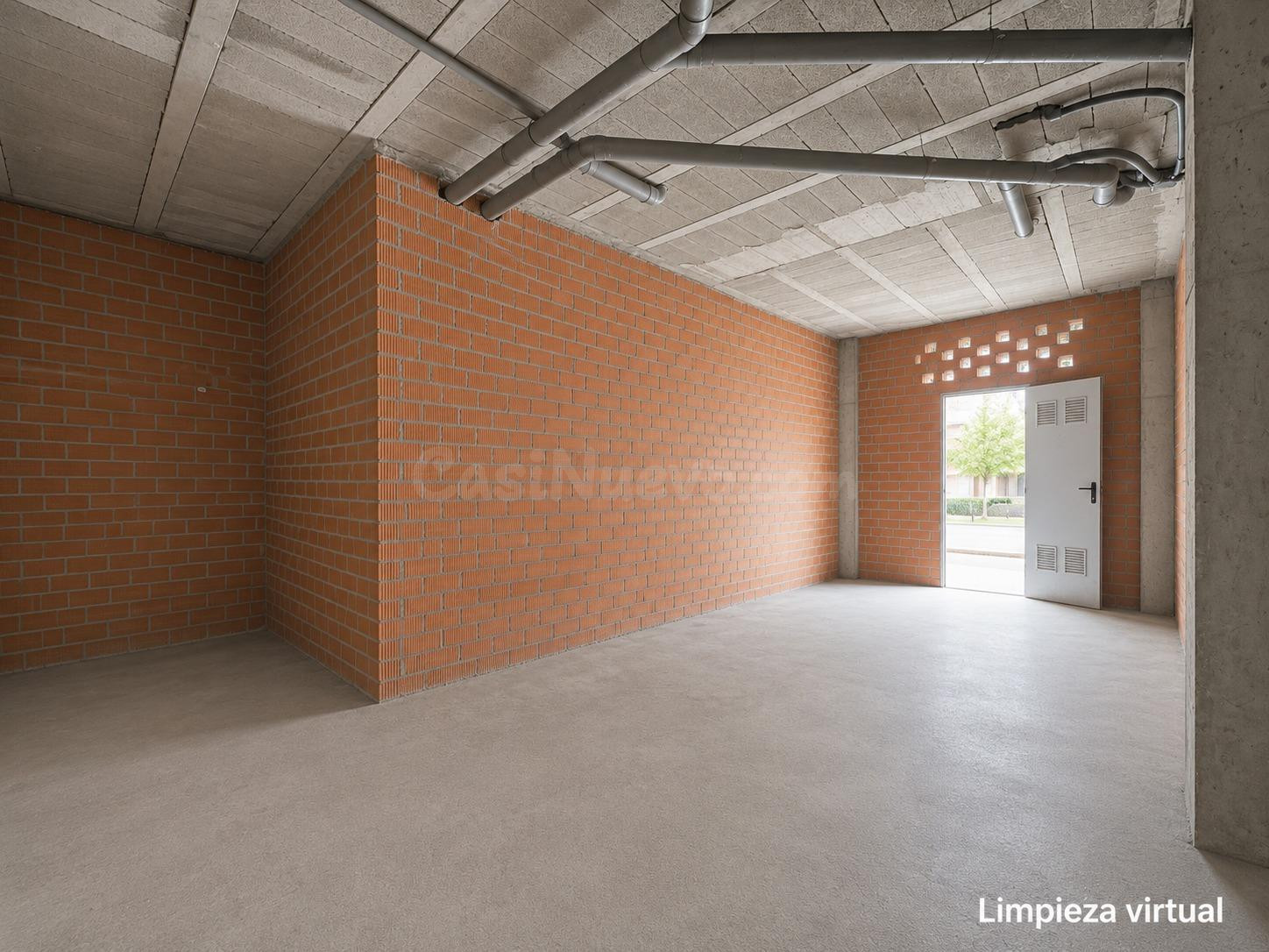 Local comercial en venta o alquiler – Múltiples posibilidades de negocio en Vigo. Ref. P458