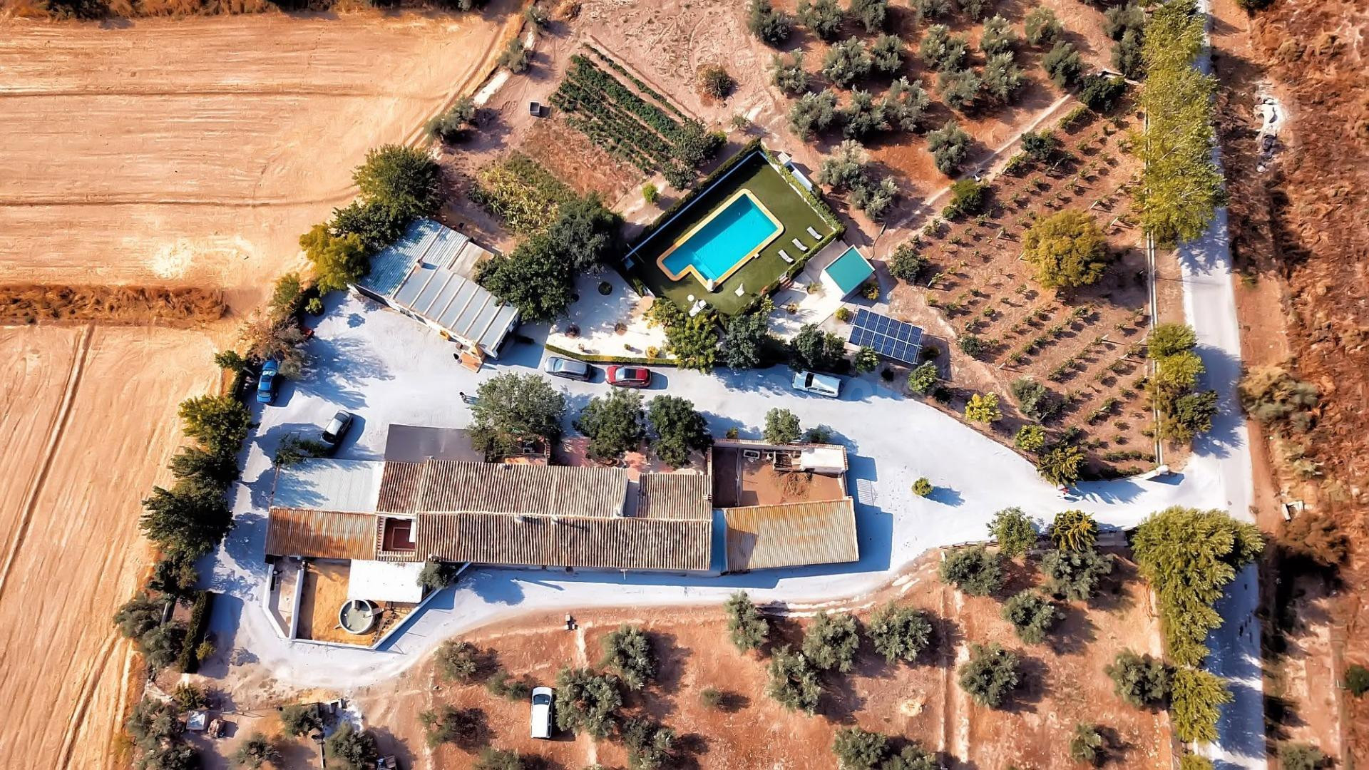 FINCA EN CANILES  DE COMPLEJO TURISTICO DE CINCO CASAS RURALES CON LICENCIA TURISTICA DE TRES CASAS RURALES