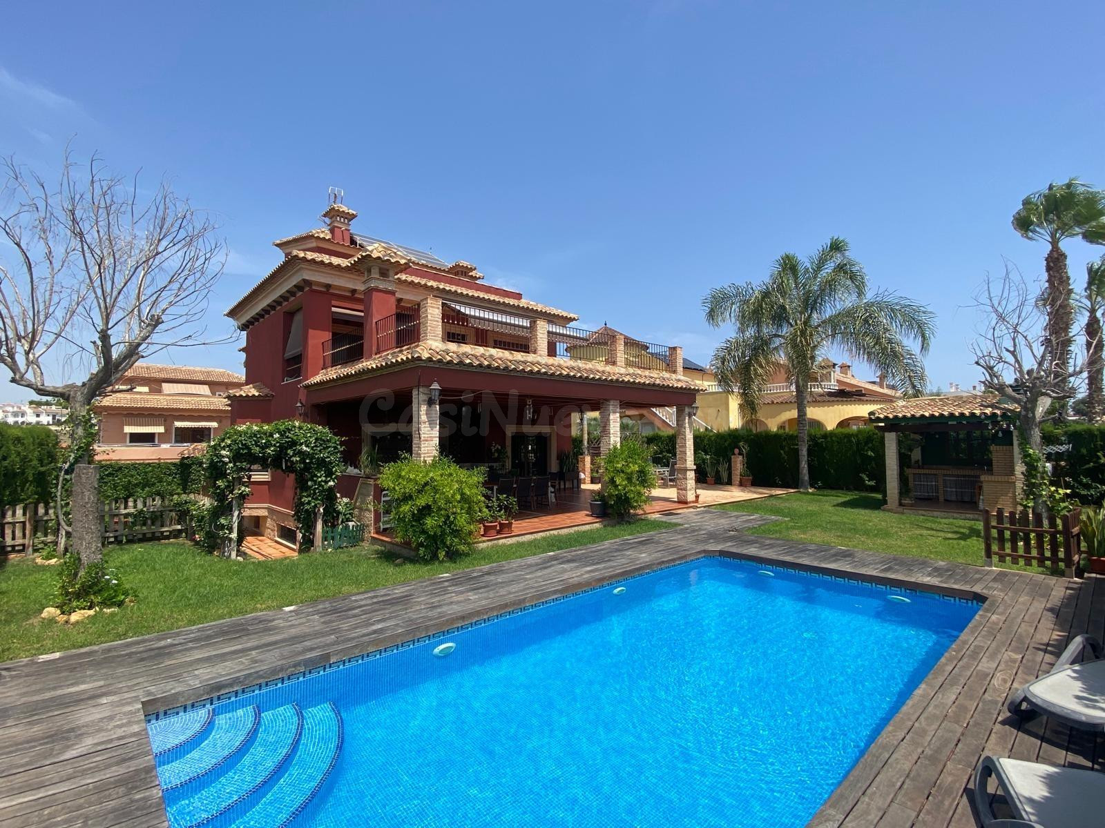 Villa 5 habitaciones 490m² en venta - Zona los Frutales