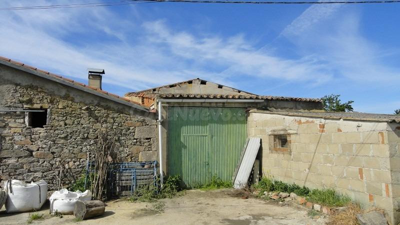 SE VENDE CASA OKUPADA EN Calle FUENTE Nº 14 Valderrodrigo (S