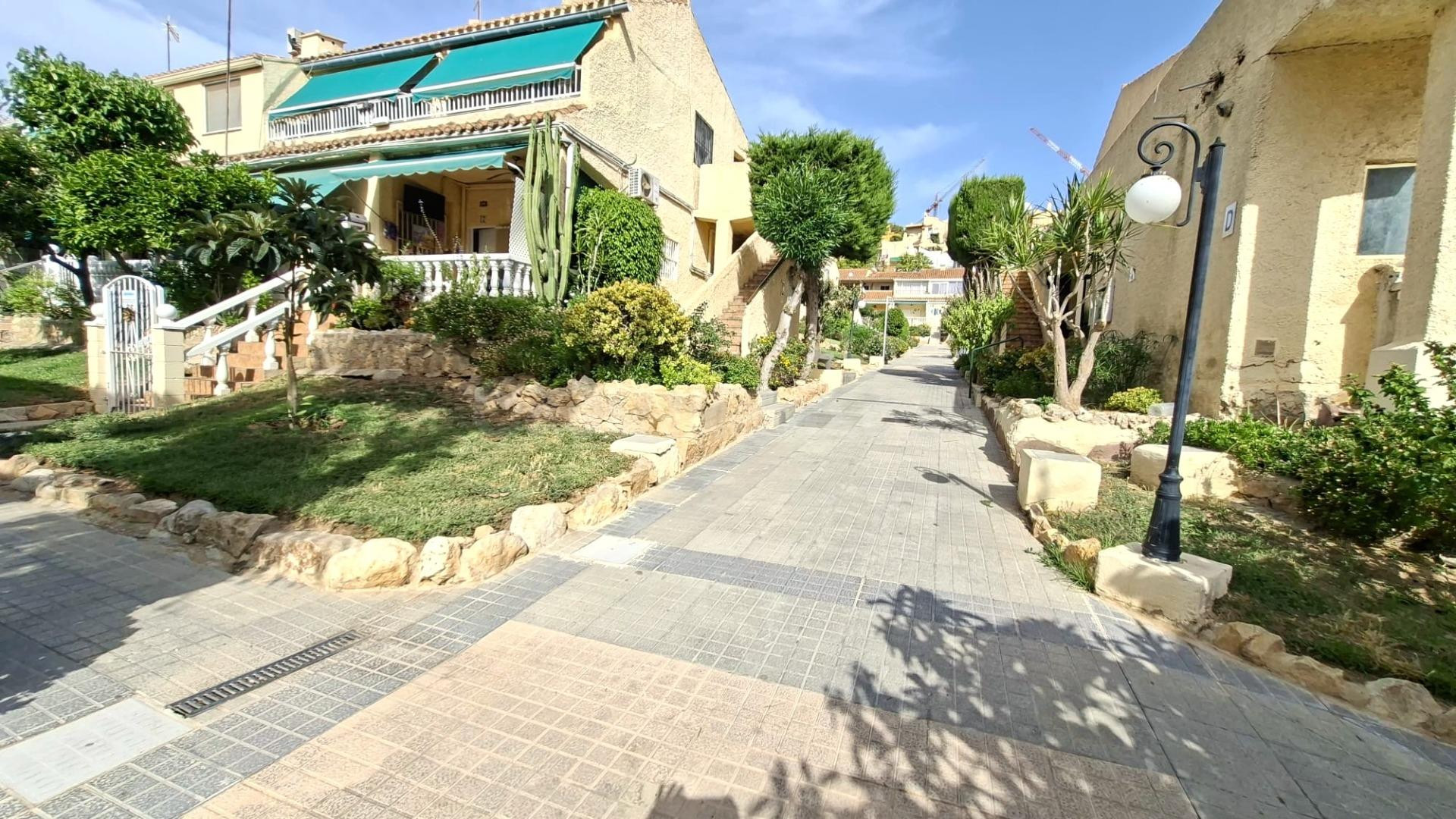 APARTAMENTO EN BENIDORM