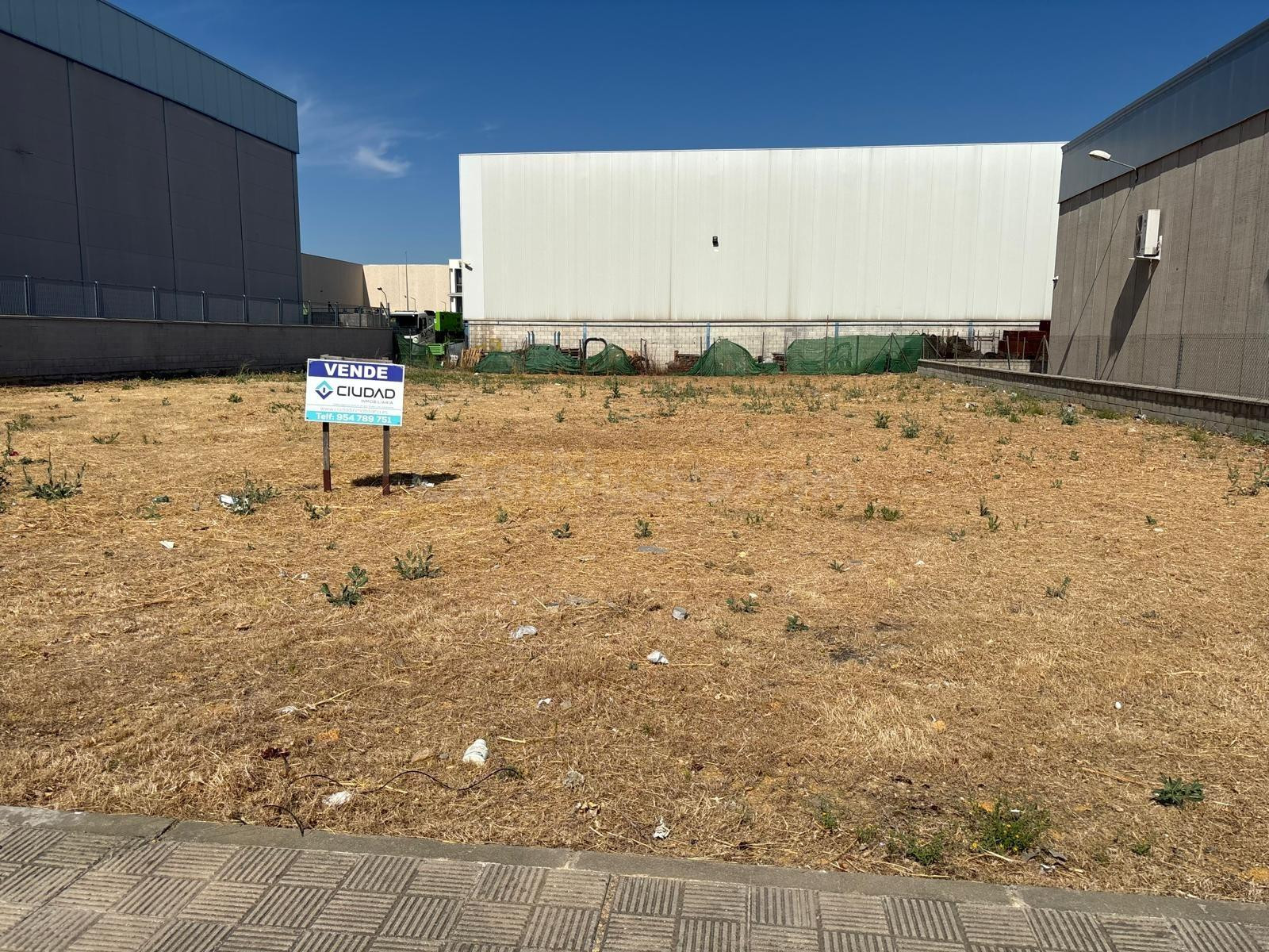 Terreno industrial - Salteras (Poligono Los Llanos)