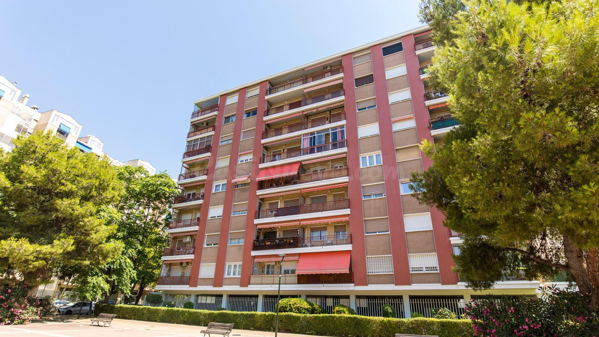 Luz, privacidad y una ubicación premium en Condes de Aragón
