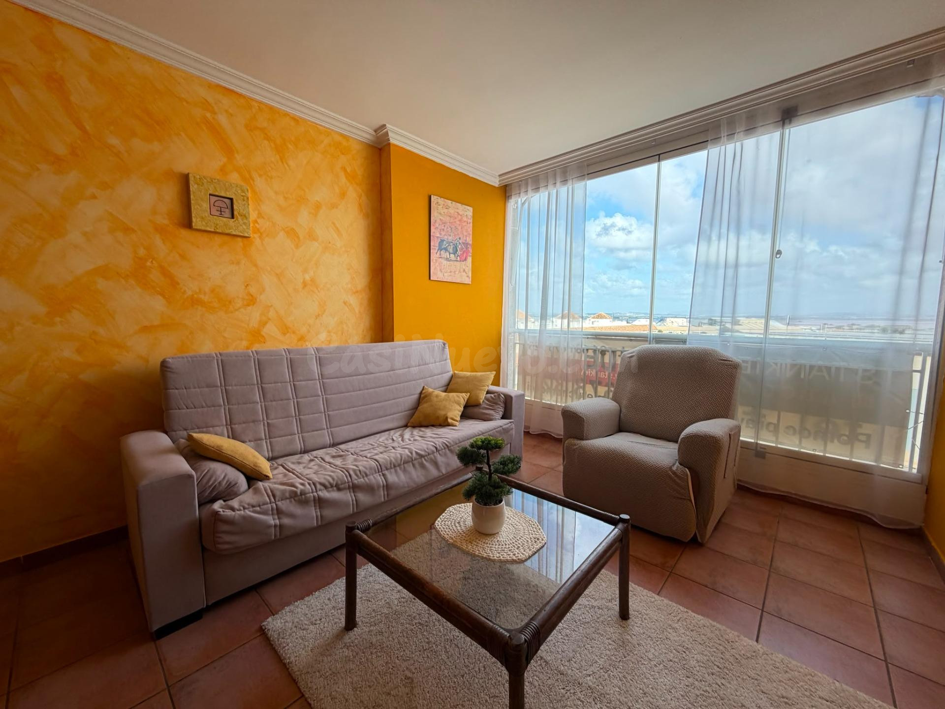 APARTAMENTO REFORMADO EN LA ACEQUION CON 2 HAB 1 BAÑO Y PISICINA COMUNITARIA