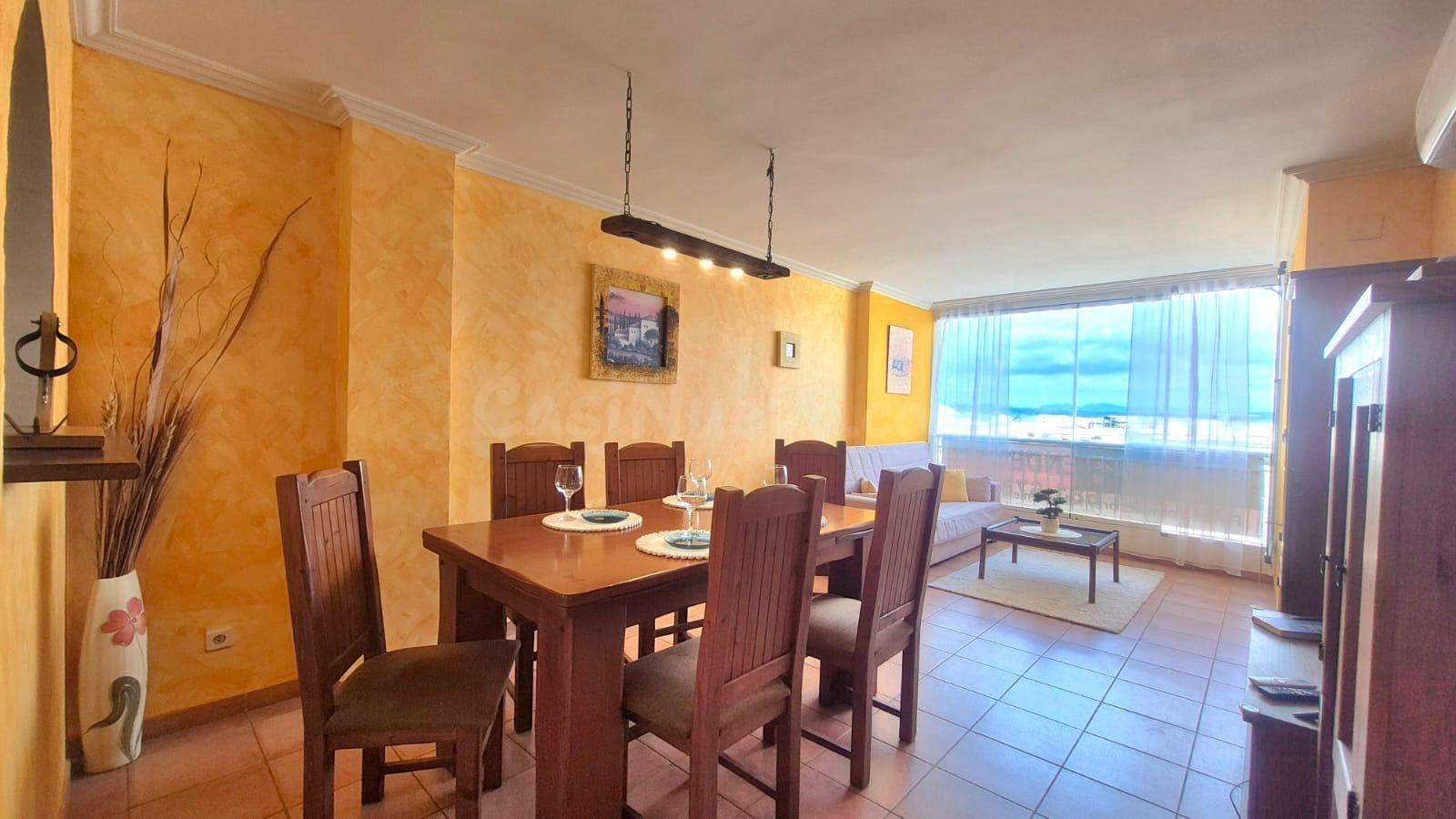 Apartamento reformado al lado de la playa con piscina en Torrevieja