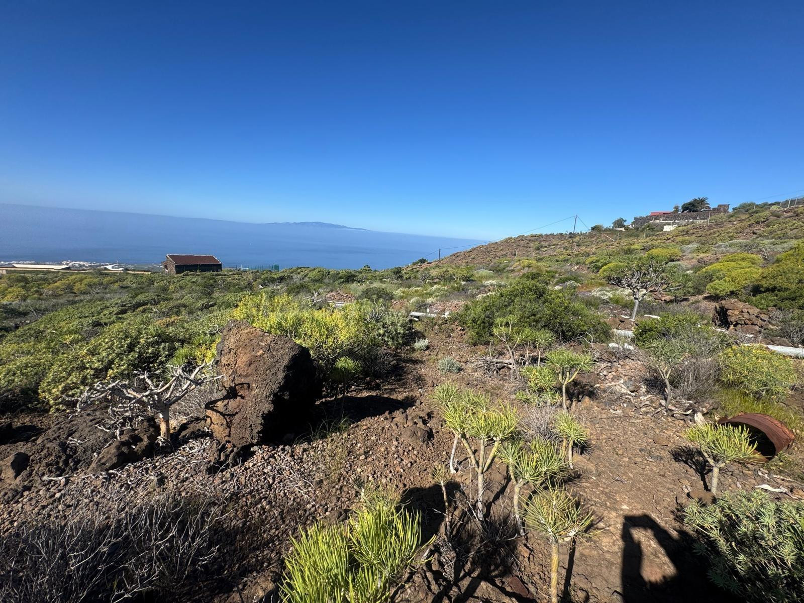 Venta de terreno rústico de 882 m2 de naturaleza, vistas inf - foto 2