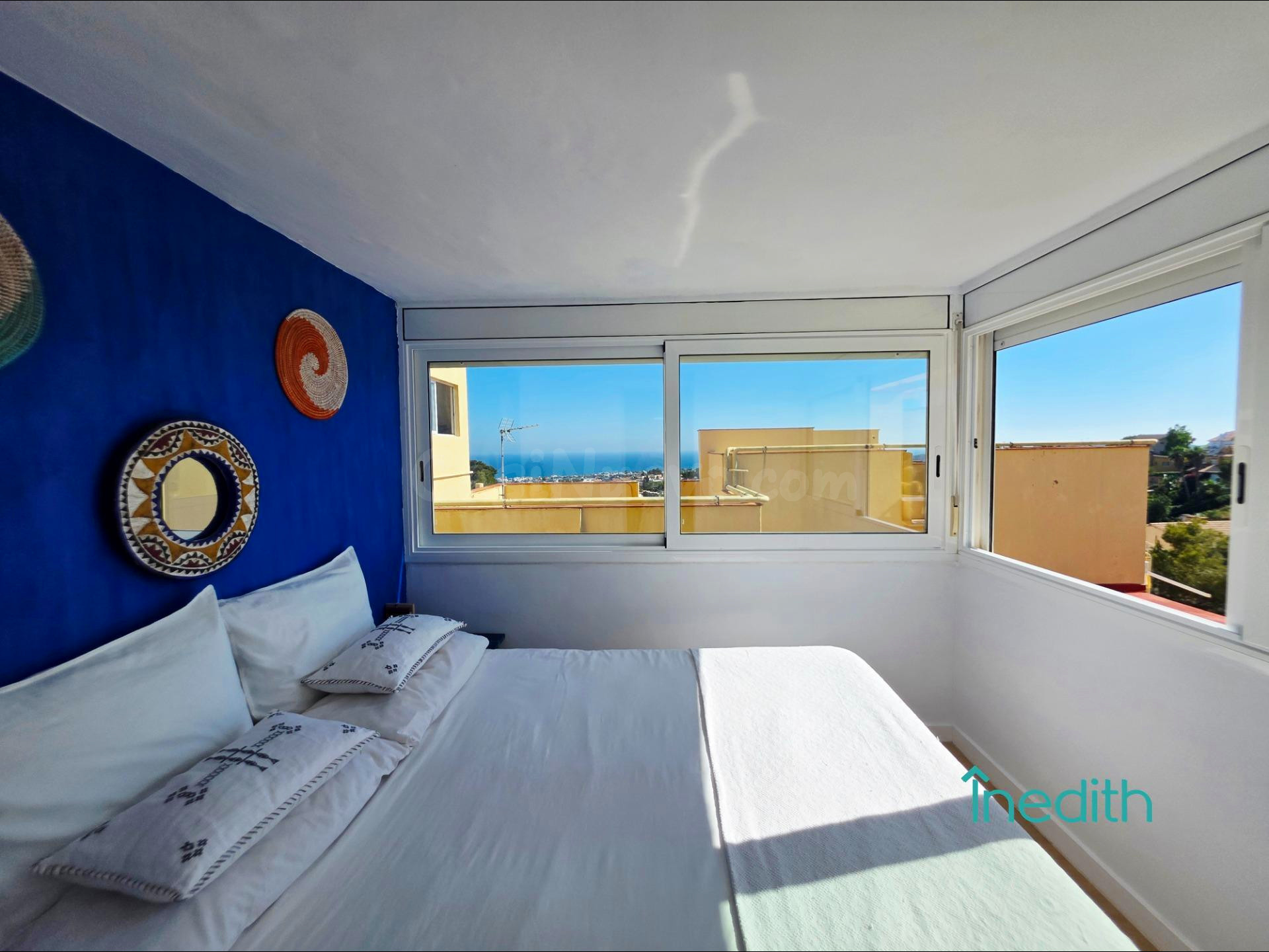Bonito piso de una habitación en urbanizacón con Club privado en sigtes