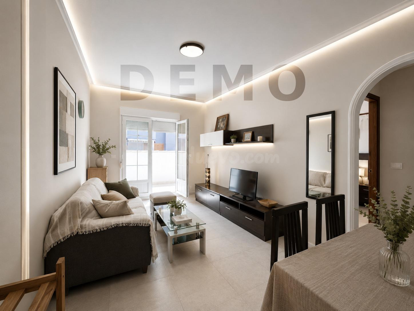 Luminoso piso con terraza, vestidor y piscina comunitaria