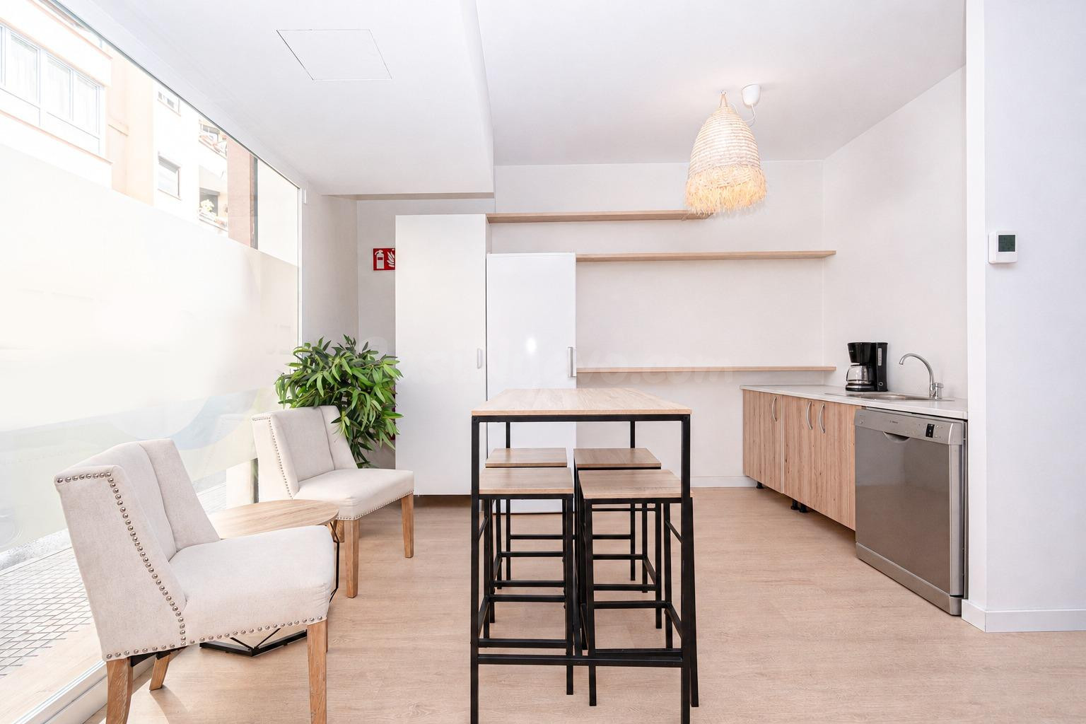Se vende local reformado en el Fortí