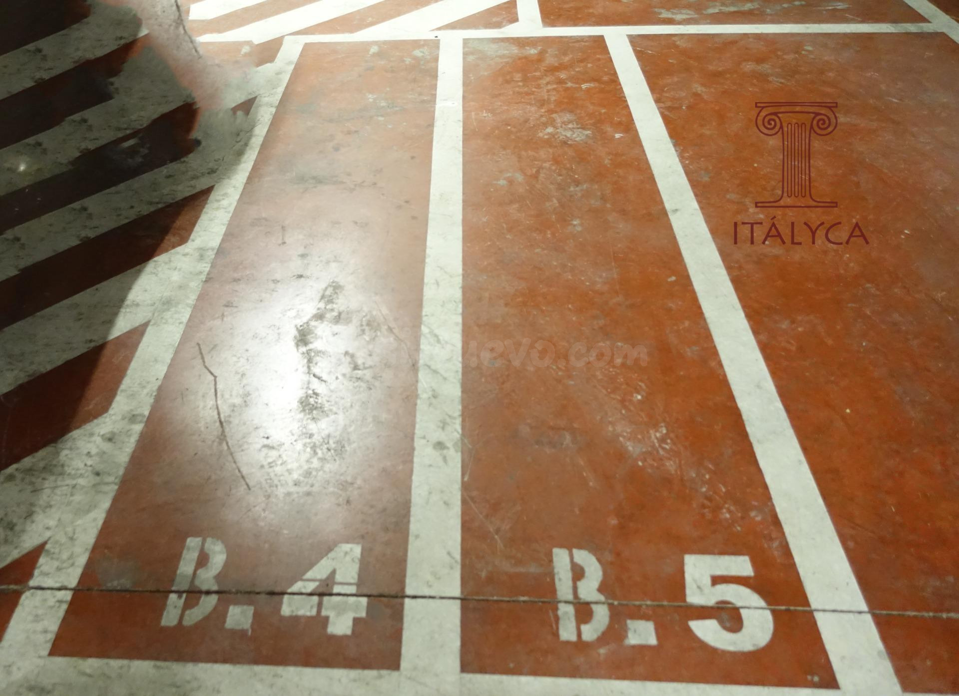 3 PLAZAS DE GARAJE PARA MOTO EN CALLE BAÑOS