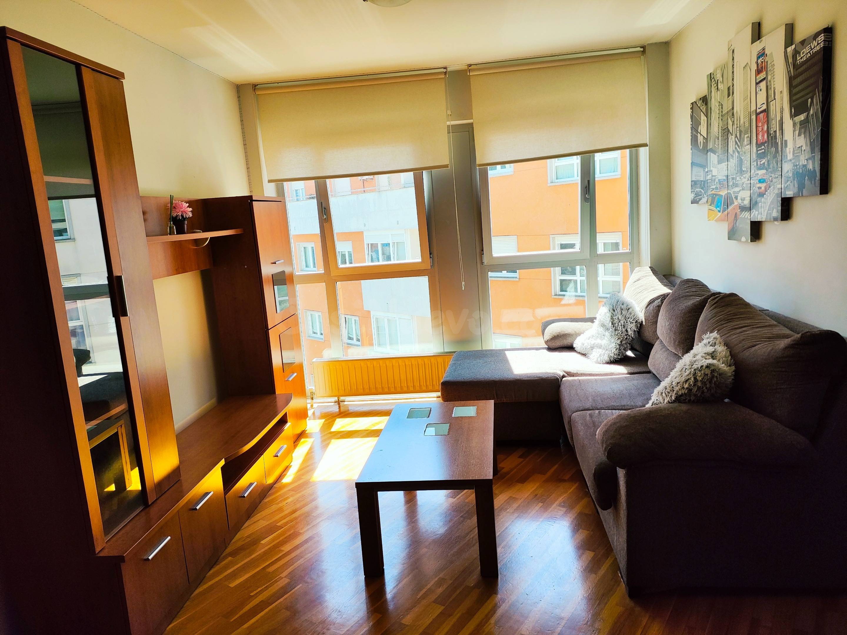APARTAMENTO DE 1 DORMITORIO, TOTALMENTE AMUEBLADO, CON GARAJ - foto 3