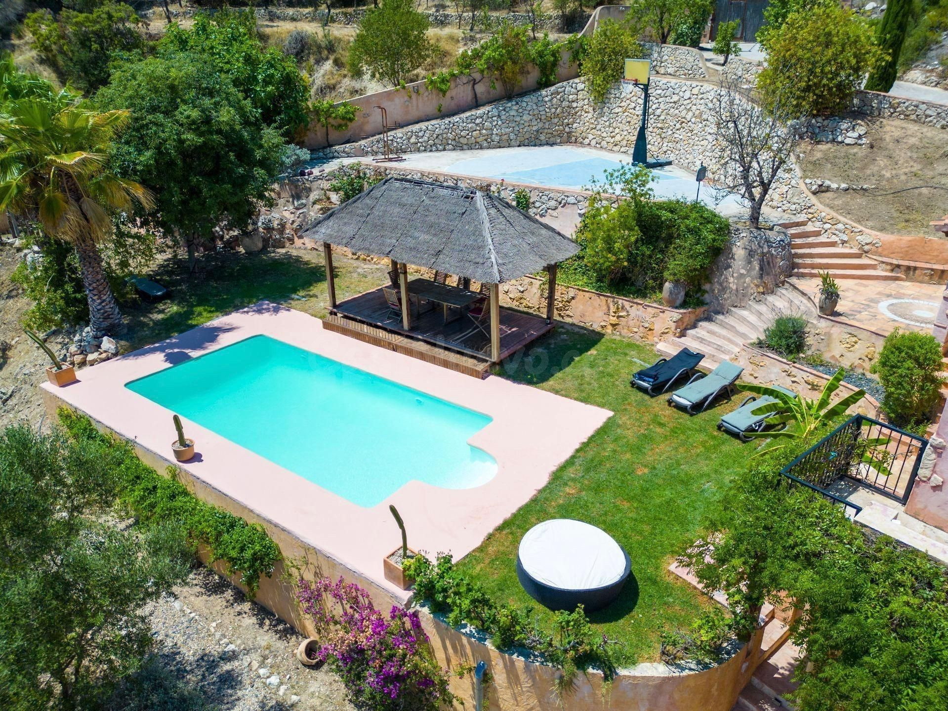 Villa 3 habitaciones 370m² en venta - Xirles