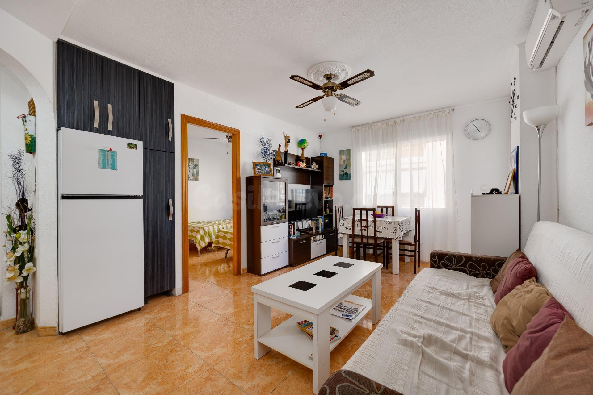 Apartamento de 2 dormitorio con plaza de garaje en el centro de Torrevieja