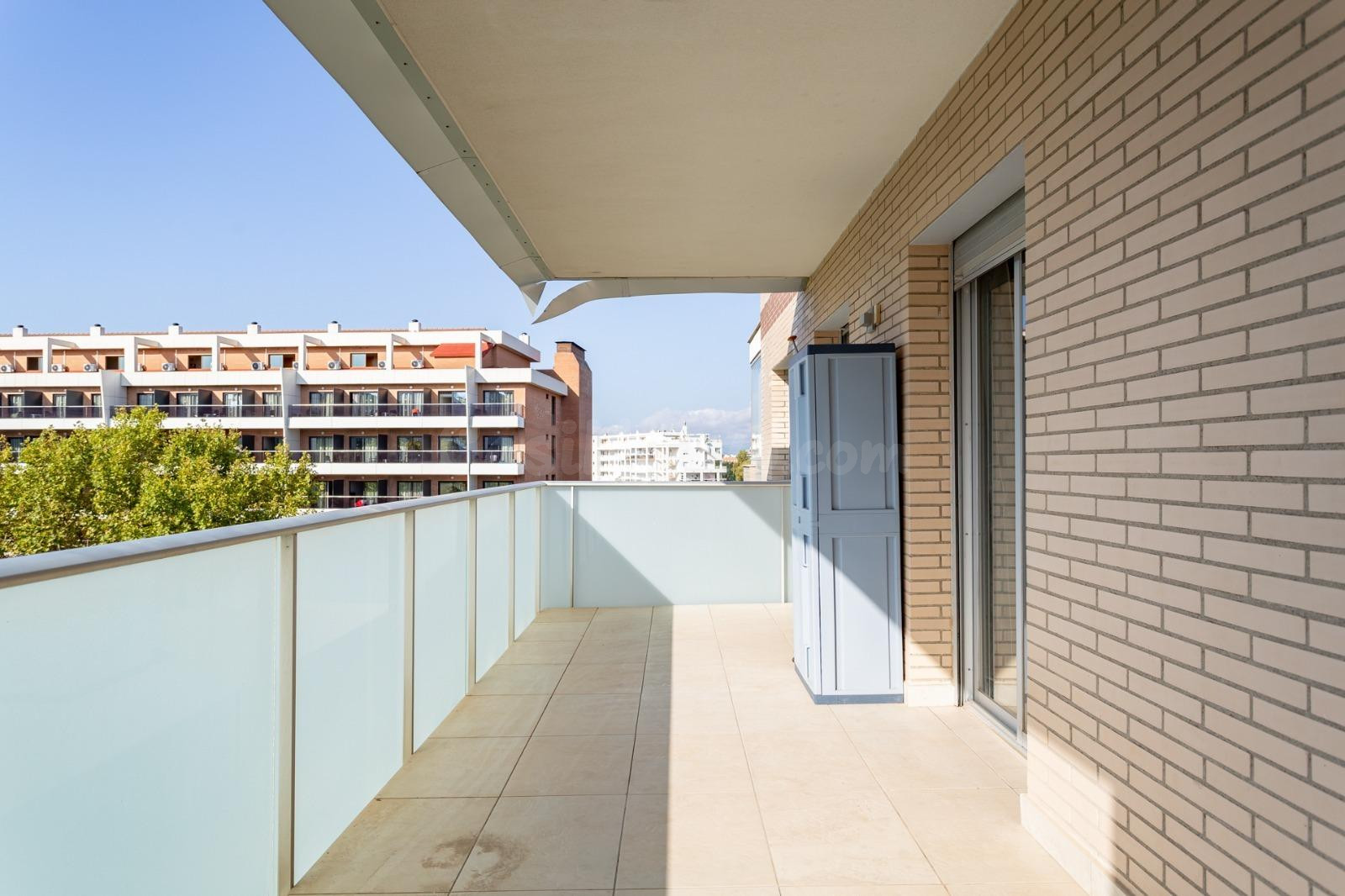 Ático en venta. Ático de 118?m2 con 2 habitaciones, terraza, - foto 2