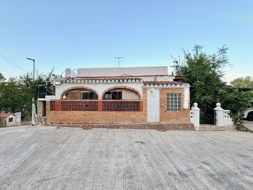 Villa 4 habitaciones 330m² en venta - Urbanizaciones