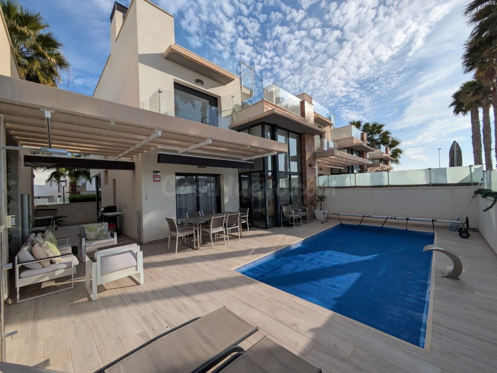 Villa 3 habitaciones 110m² en venta - Lomas de Cabo Roig