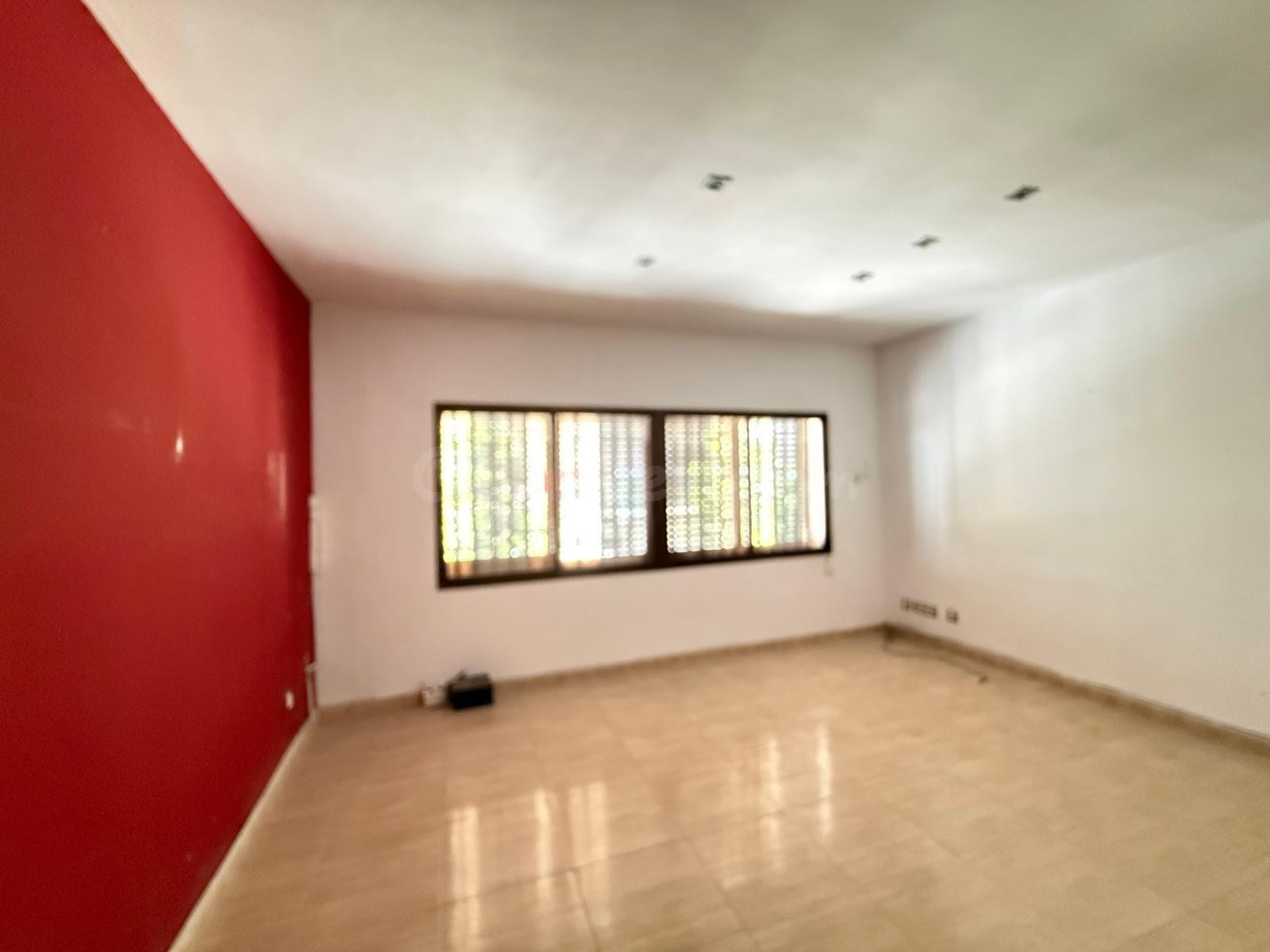 Amplio piso de 3 dormitorios en Cambrils – Listo para entrar a vivir