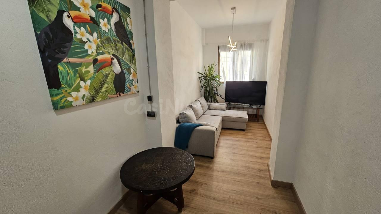 Casa 2 habitaciones 80m² en venta - Zona pueblo