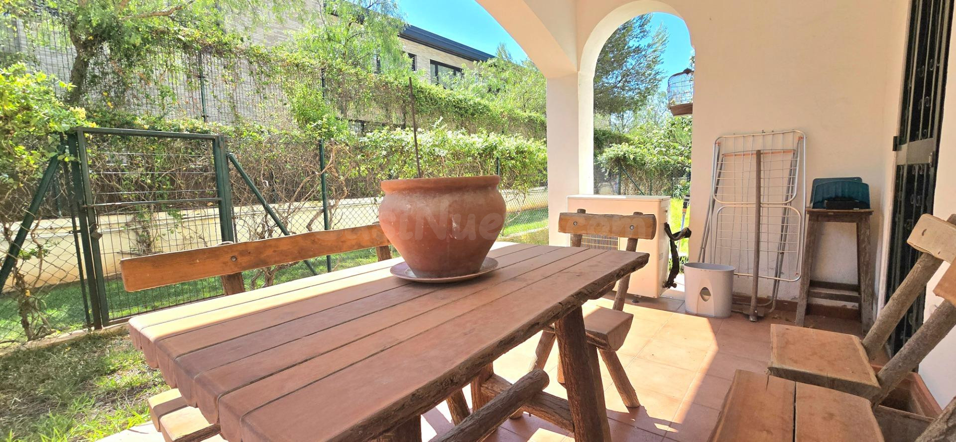 EXCLUSIVA VIVIENDA EN PINOS DE NAGUELES