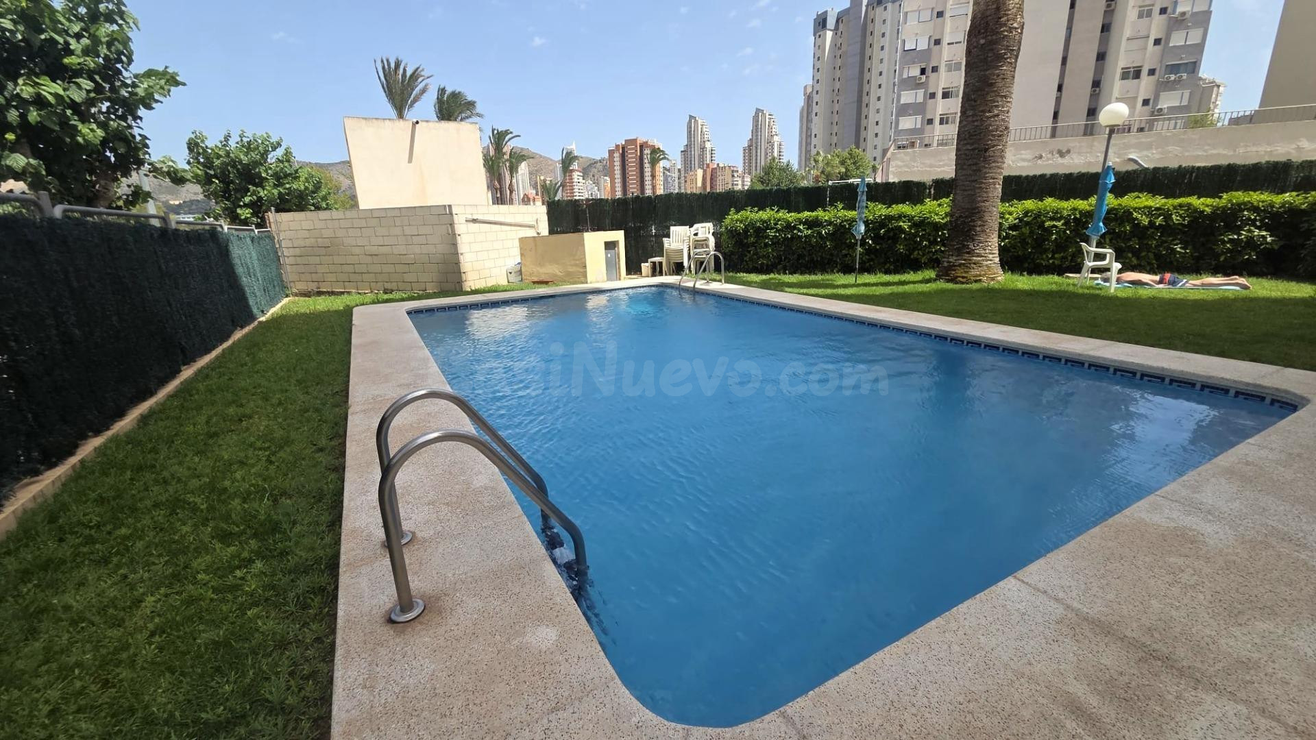 APARTAMENTO EN PUEBLO LEVANTE