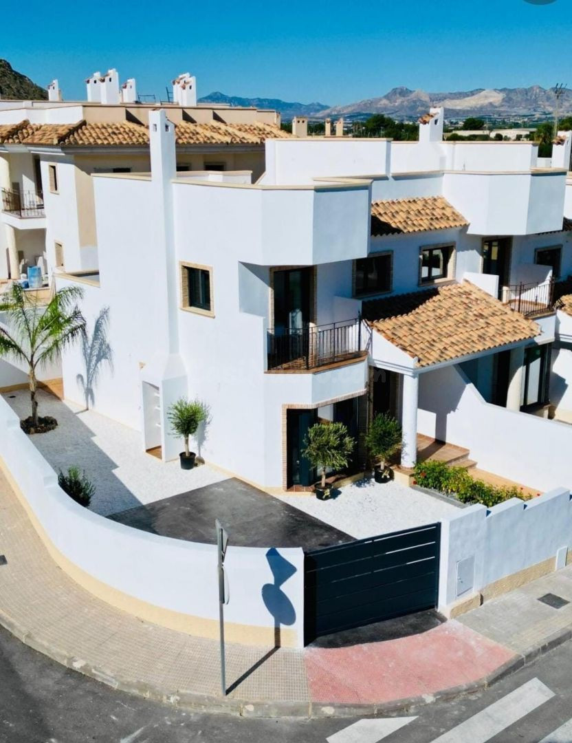 Adosado 3 habitaciones 251m² en venta - Comunidad valenciana