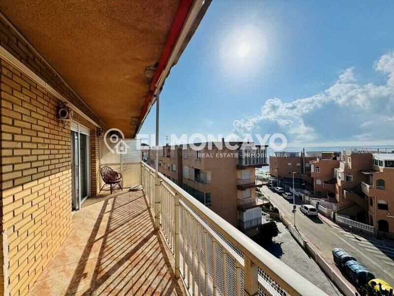 Fantástico apartamento con vistas al mar a tan solo 100m de las playas de La Mata, Alicante, COsta Blanca