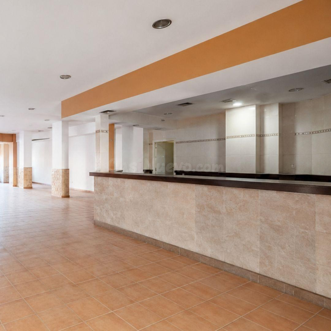 Venta de local (cualquier actividad) de 160m2 en Ripollet