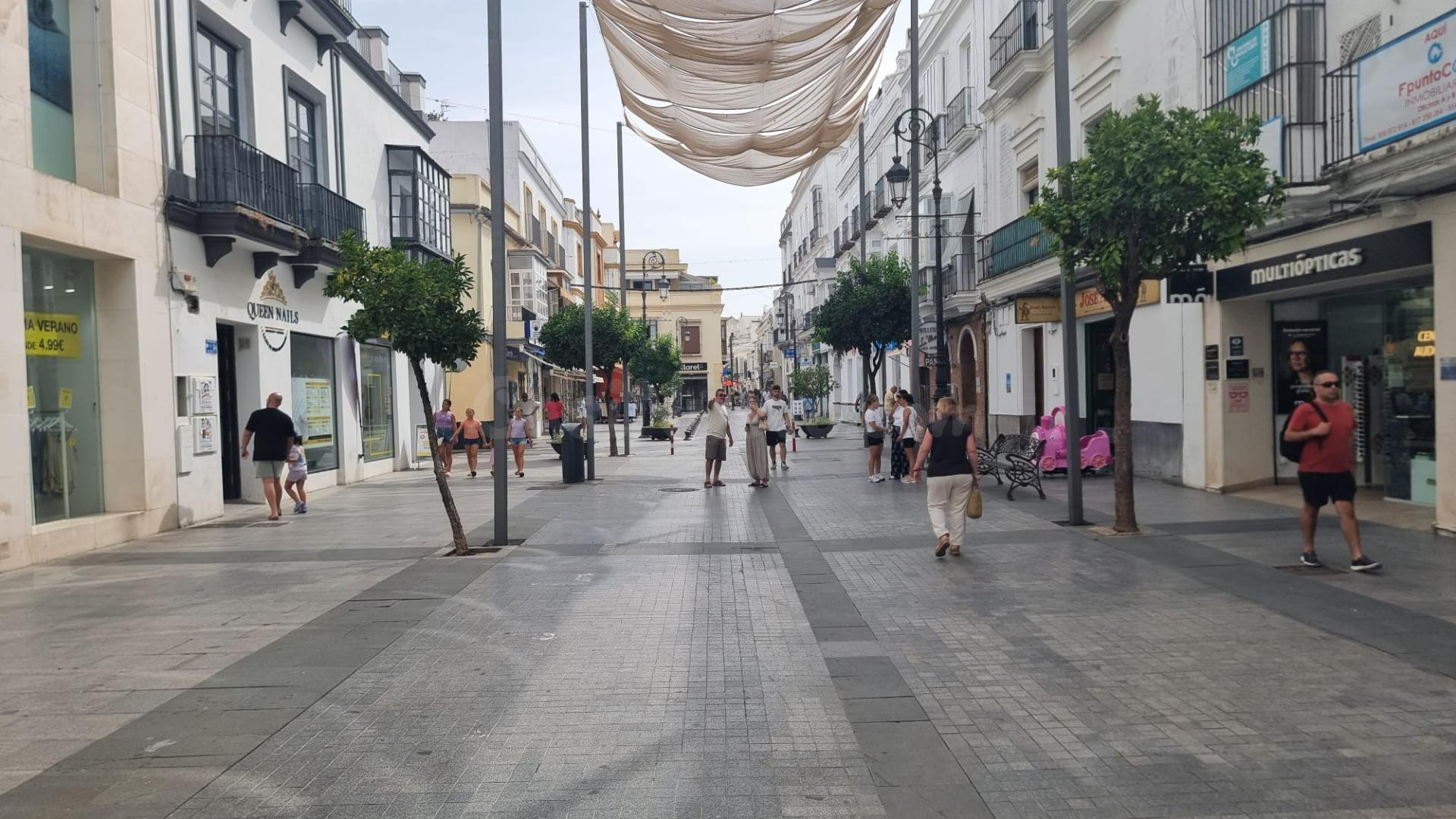 Local con proyecto de transformación en dos viviendas independientes