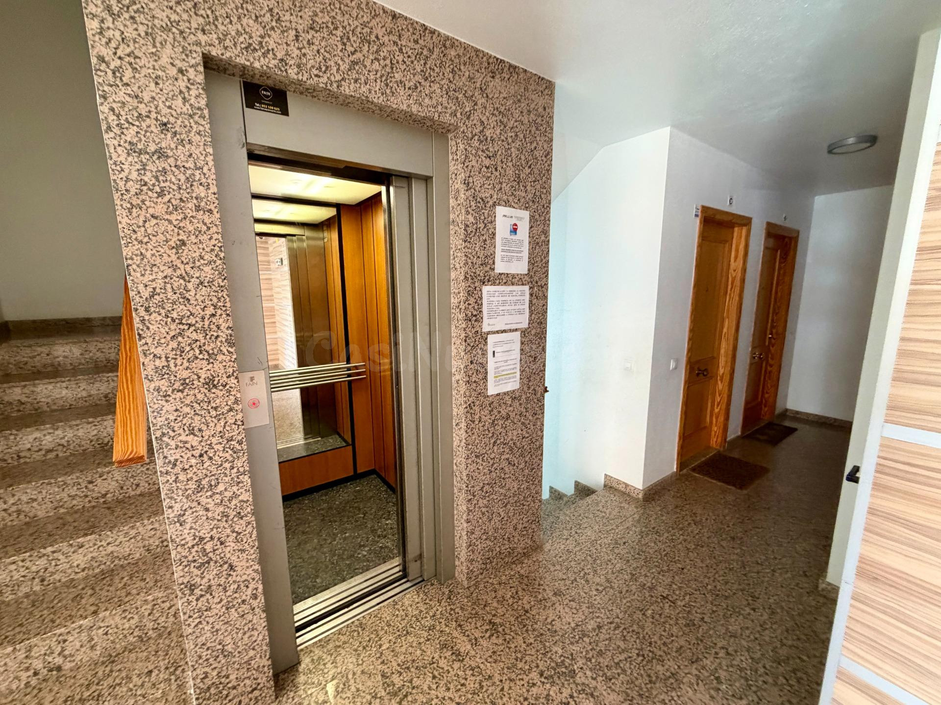 Amplio piso de 3 dormitorios con trastero y excelentes comun - foto 5