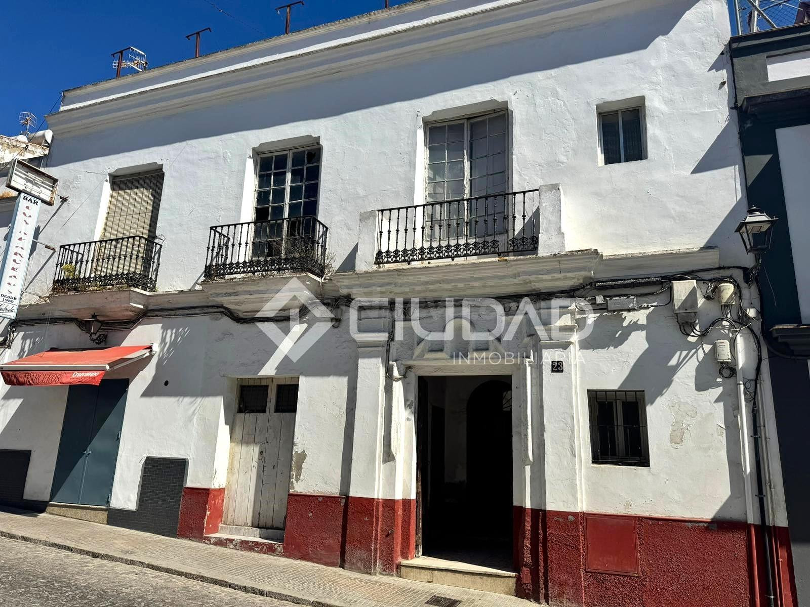 Casa de pueblo en Barrio Alto - Casco Antiguo