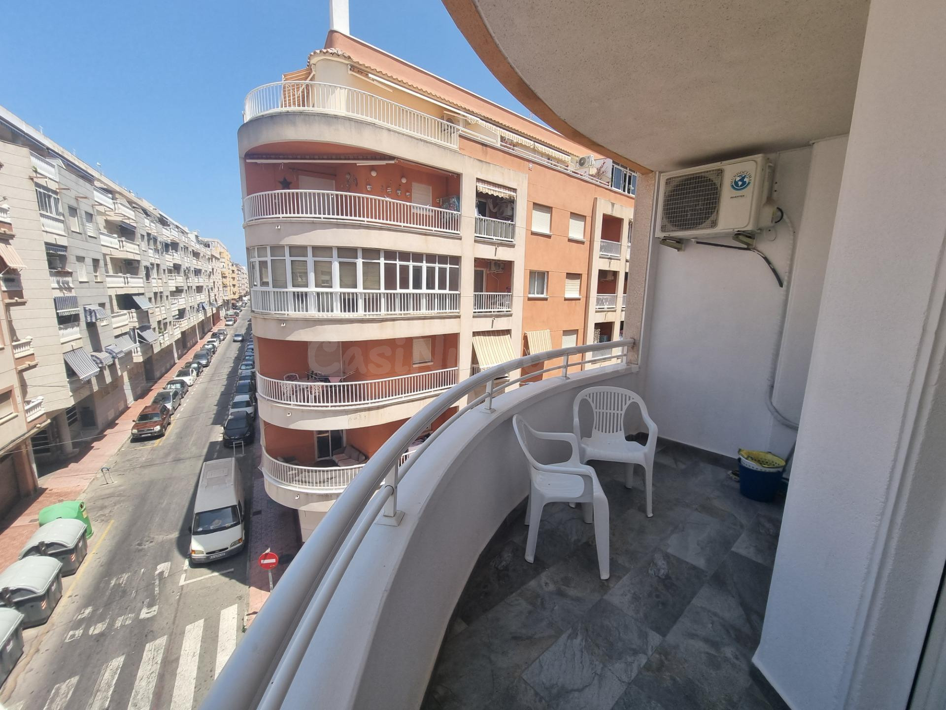 Apartamento Reformado en Torrevieja de 3 dormitorios y 2 baños