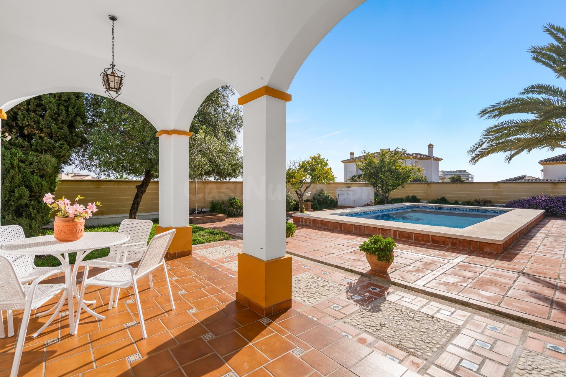 Villa de 5 dormitorios en Arroyo de la Miel, Benalmádena, Costa del Sol