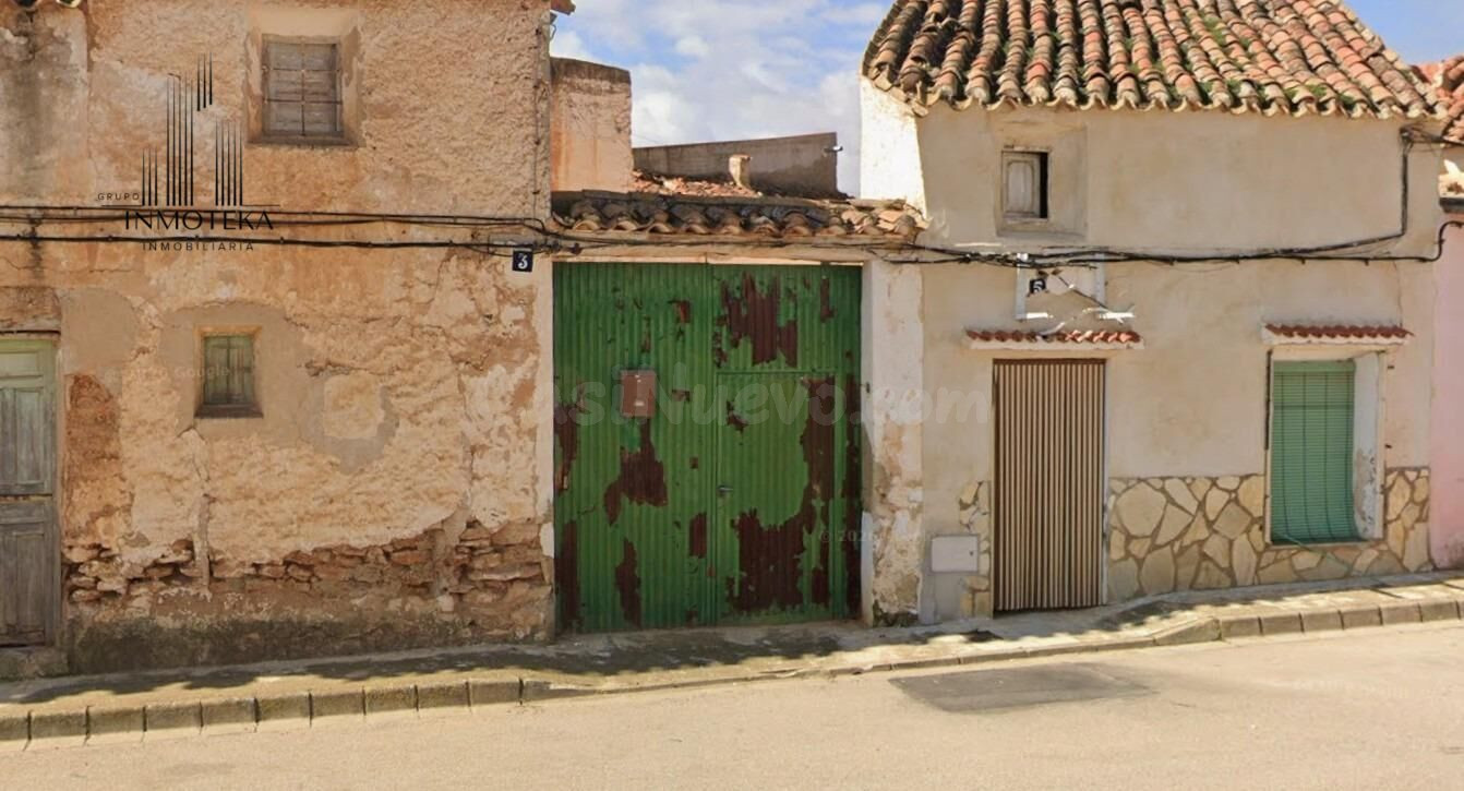 REF: C117 GRUPO INMOTEKA INMOBILIARIA VENDE CASA CON PATIO E - foto 2