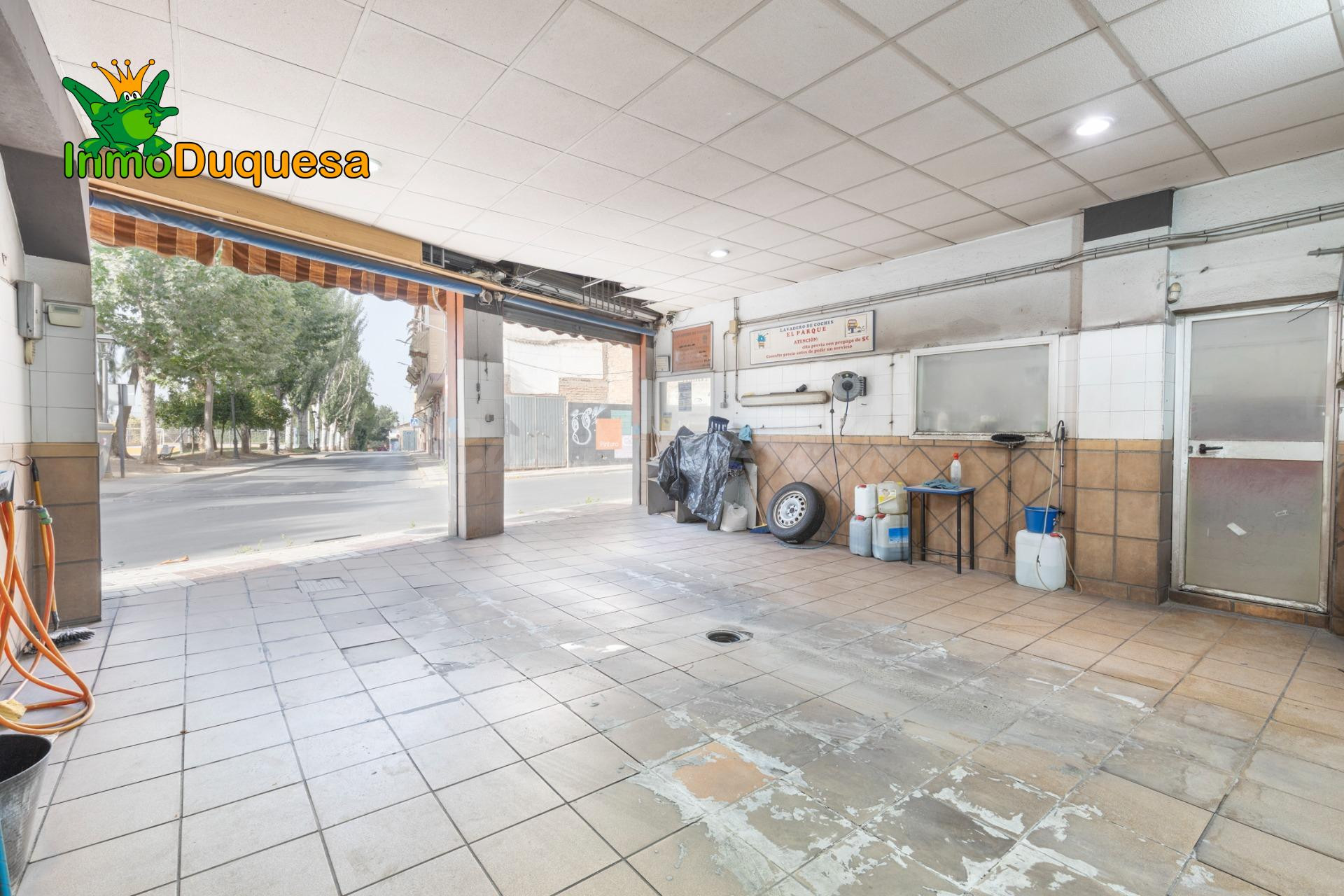Local comercial de 95 m2 en MARACENA.