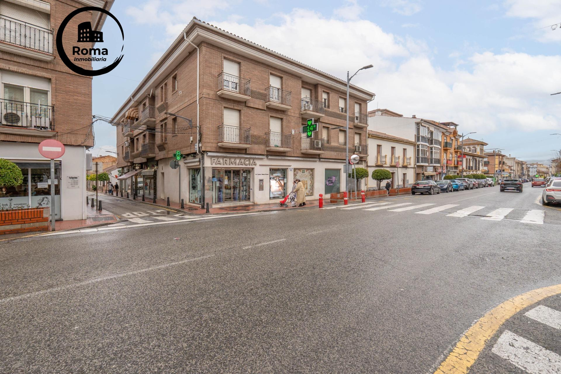 SE VENDE LOCAL COMERCIAL EN ARMILLA (CENTRO)