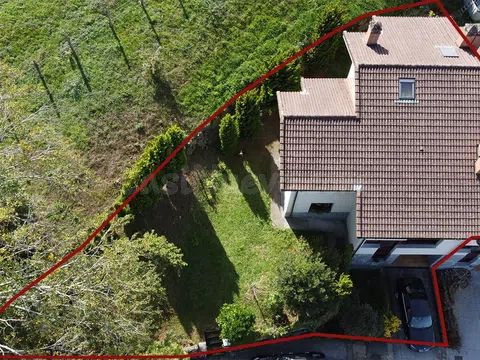 Pareado con terreno en Cangas de Onís