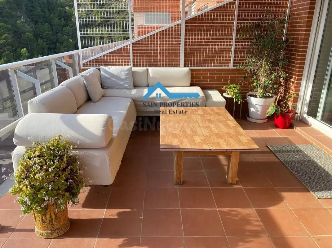 Espectacular apartamento con terraza de 80 m2 en la Cala de Villajoyosa