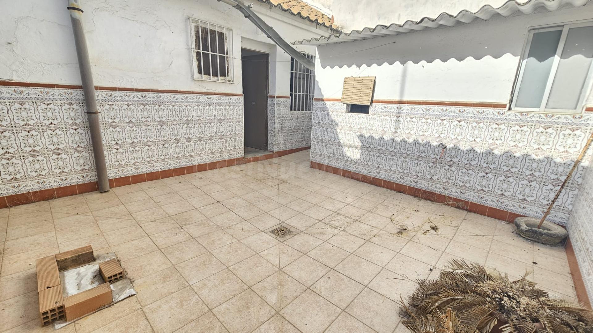 D. CASA EN CAÑERO CON PATIO, PROYECTO DE REFORMA Y GRAN POTENCIAL