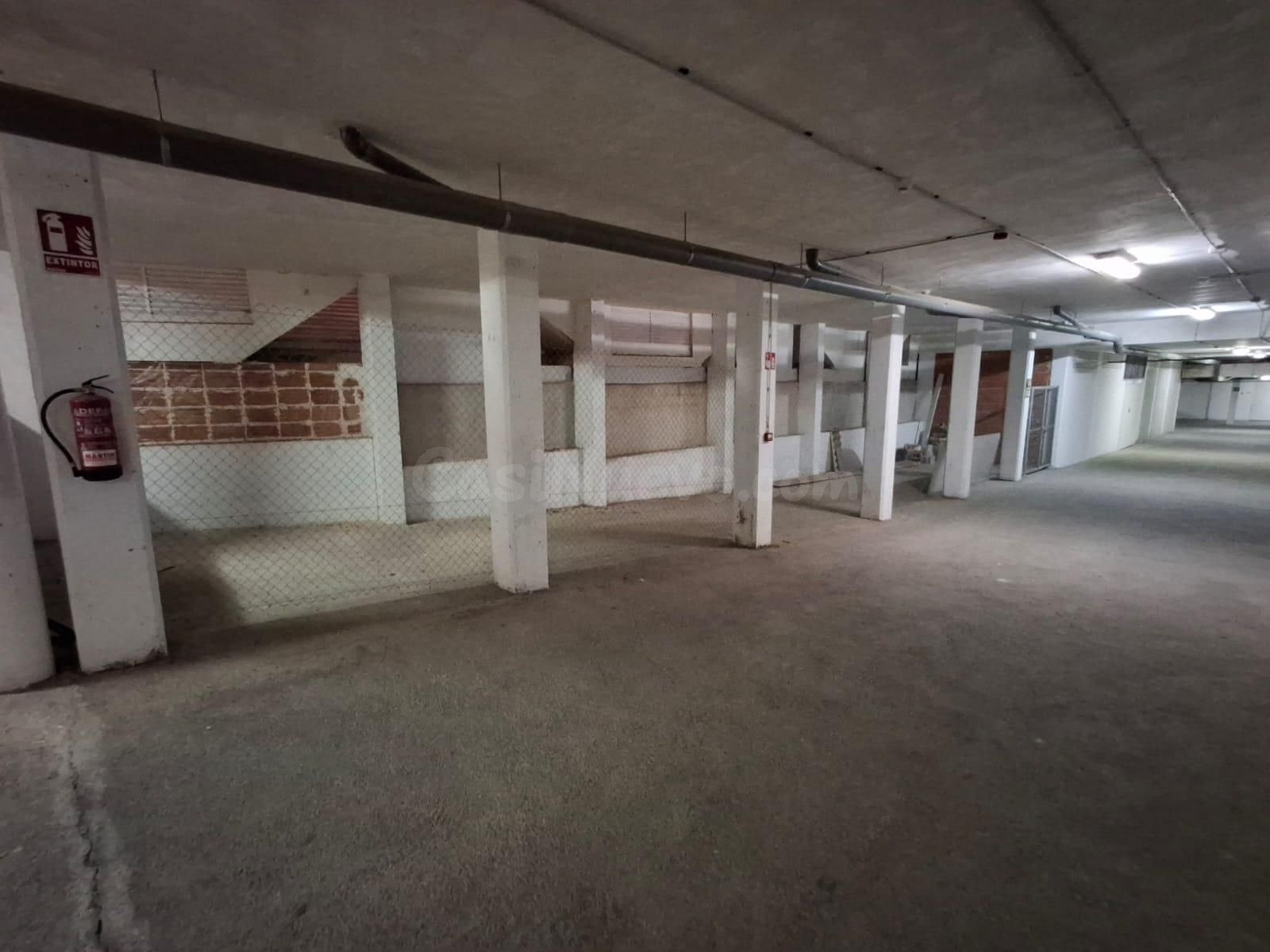 Garaje en venta - Los Almendros-La Florida