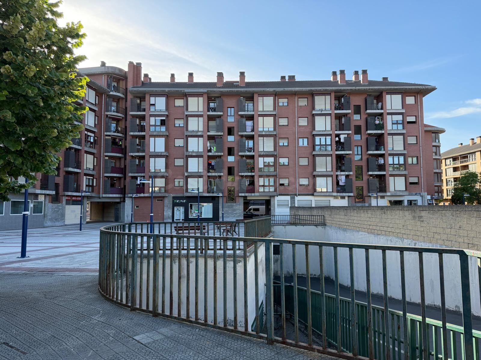 Parcela de garaje en Etxebarri Centro.