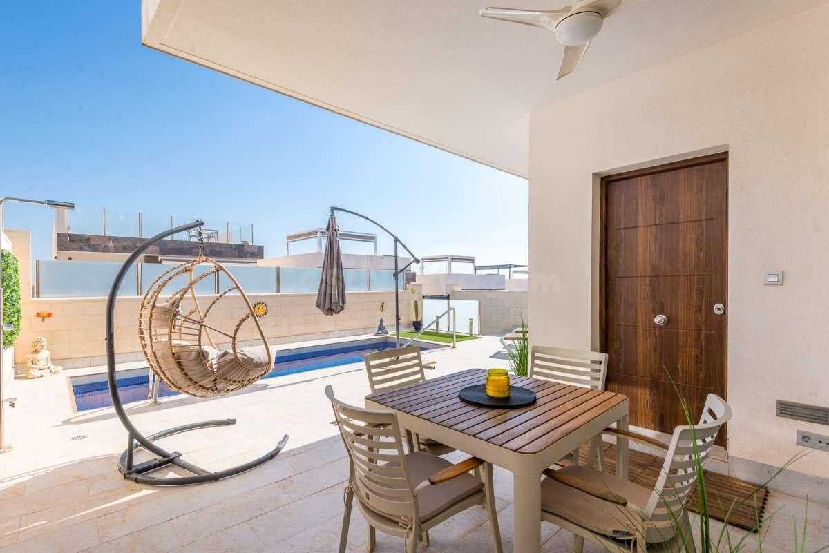 Villa 3 habitaciones en venta - Lomas de Cabo Roig
