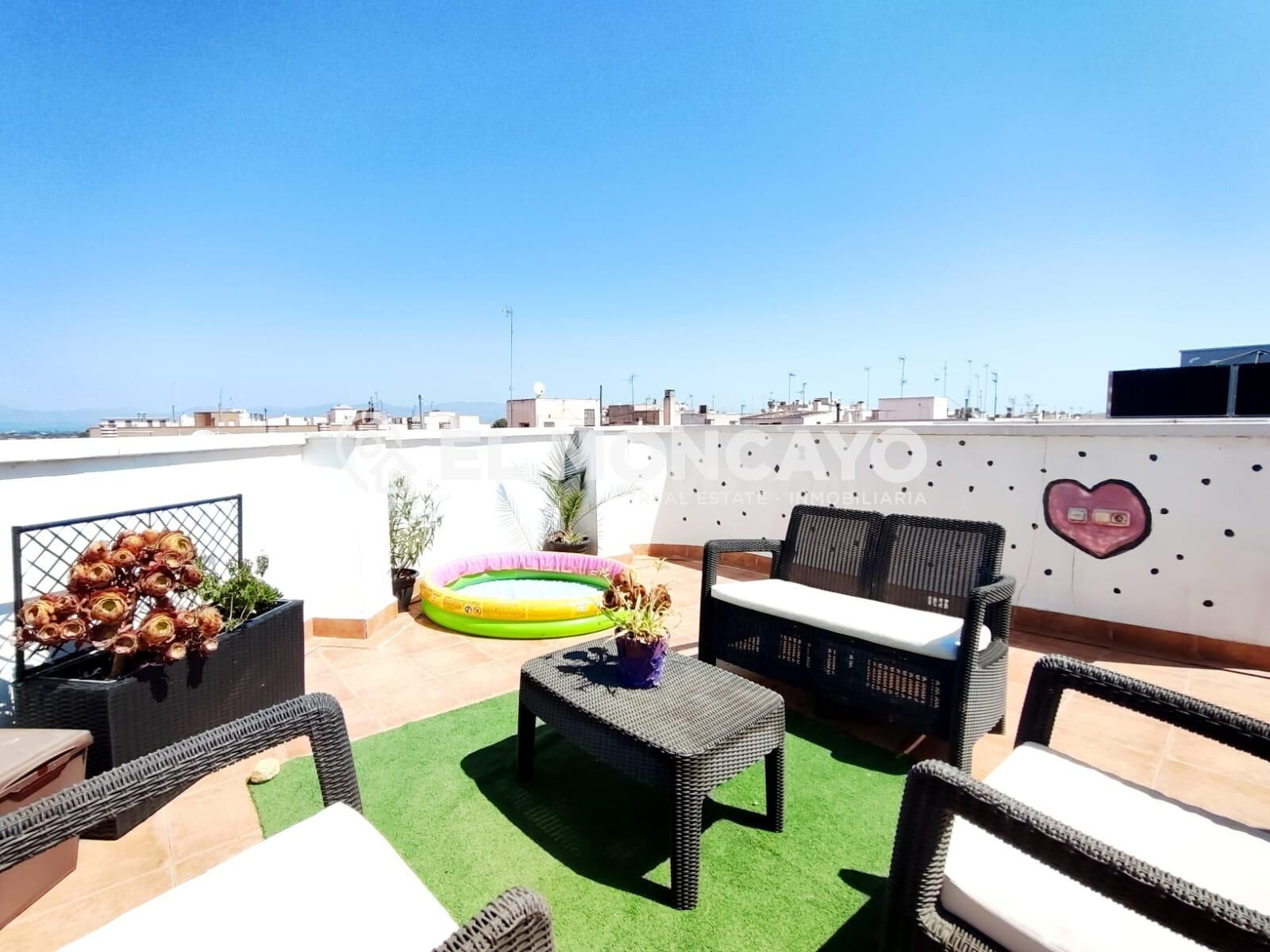 Exclusivo apartamento con solárium privado en el centro de Almoradí, Alicante, Costa Blanca