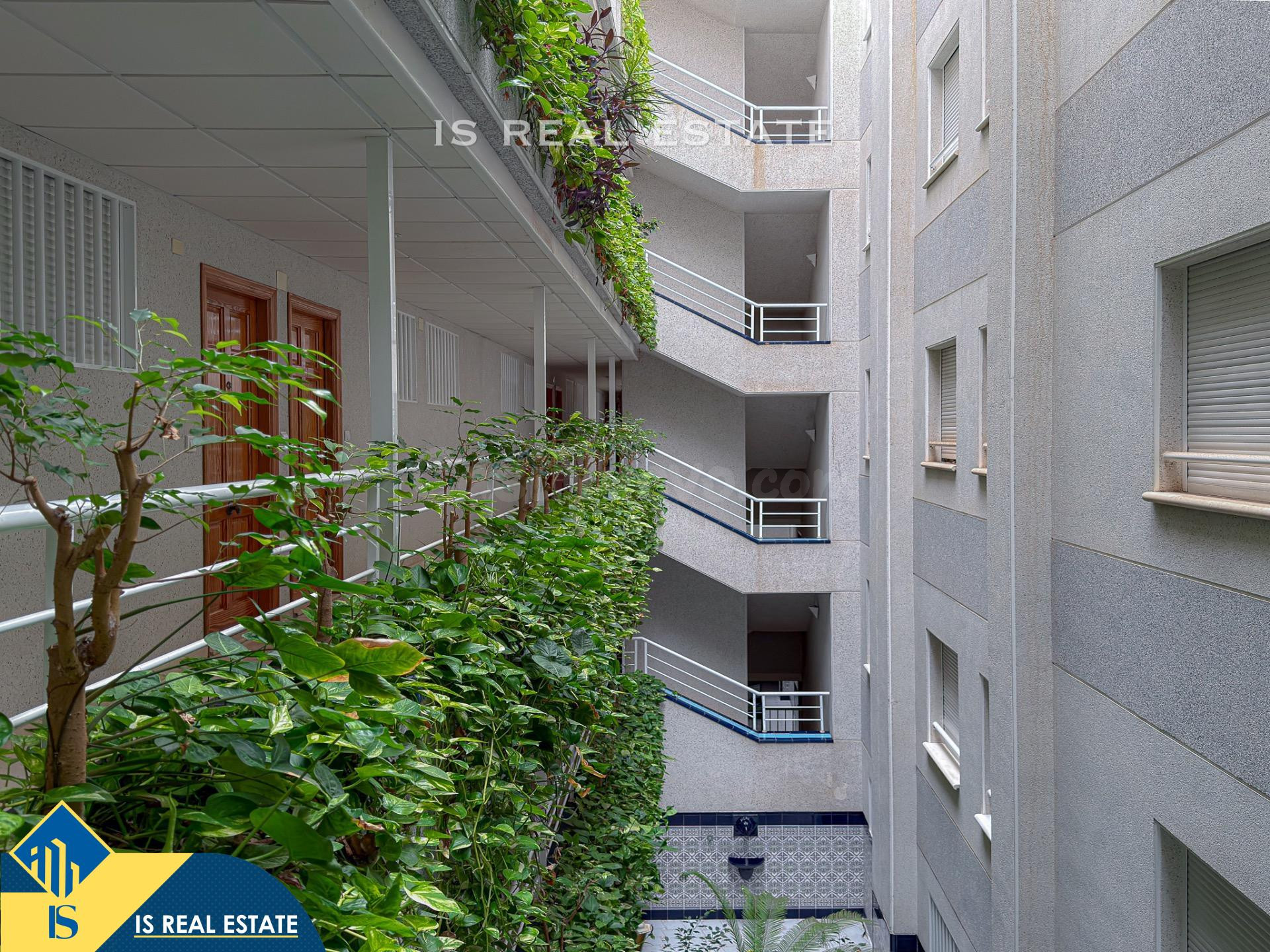 Mariblanca! Espectacular apartamento con excelentes calidades y ubicación privilegiada + Terraza gigante con vistas laterales al mar