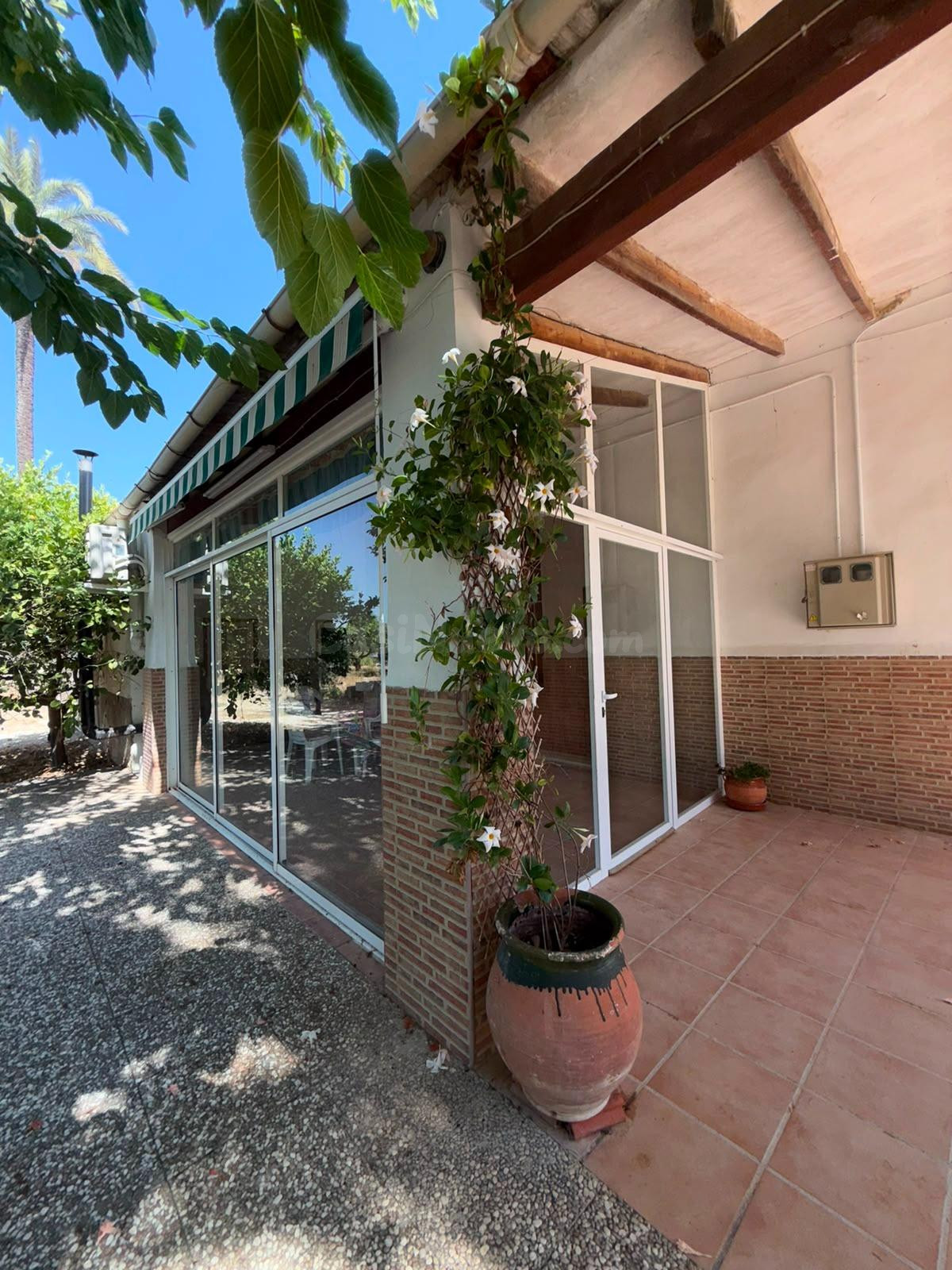 Casa de campo en venta en Avenida Algoda, 31 – Elche