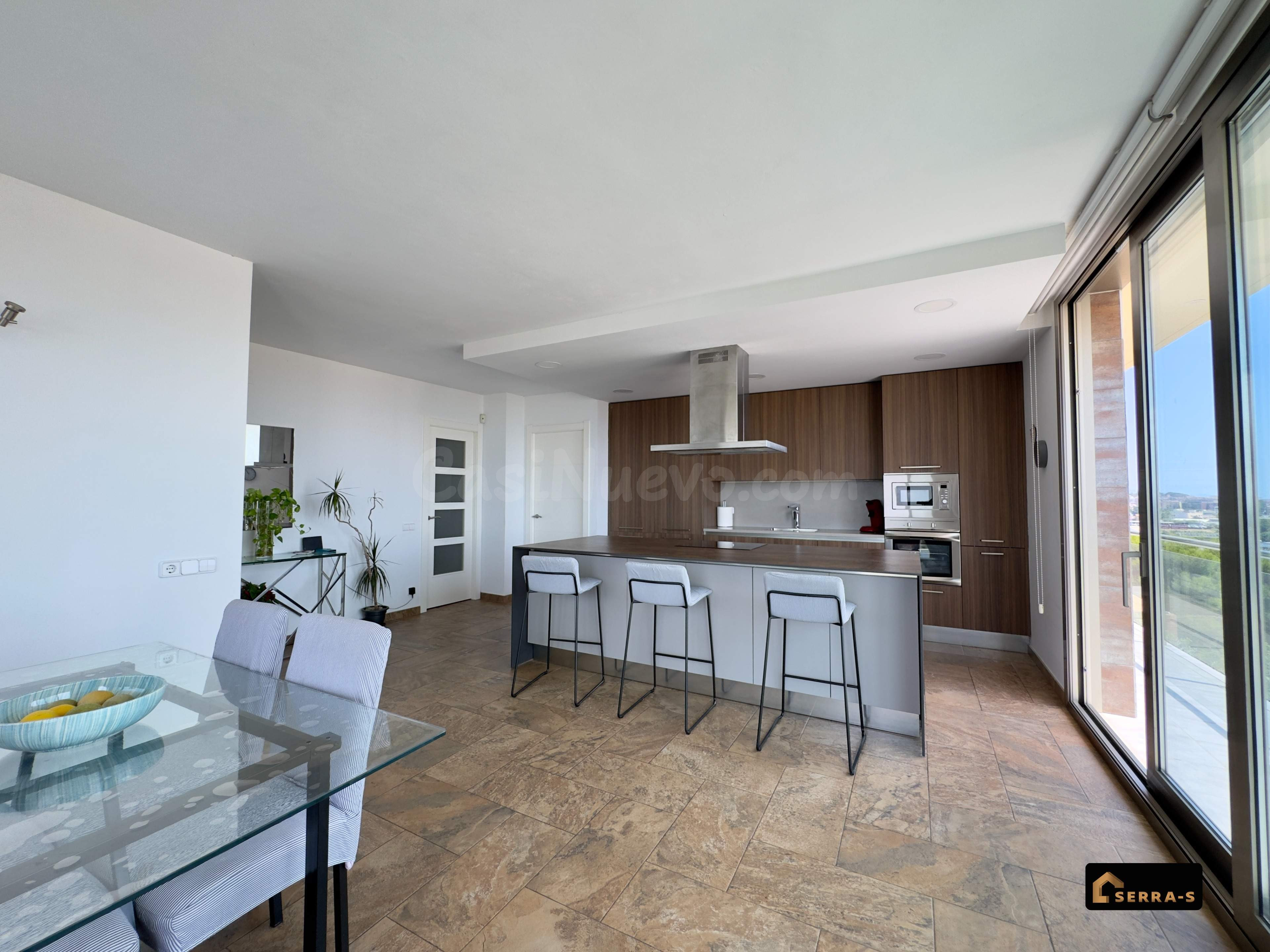 Impresionante casa con vistas panorámicas únicas, piscina y dos viviendas en una!