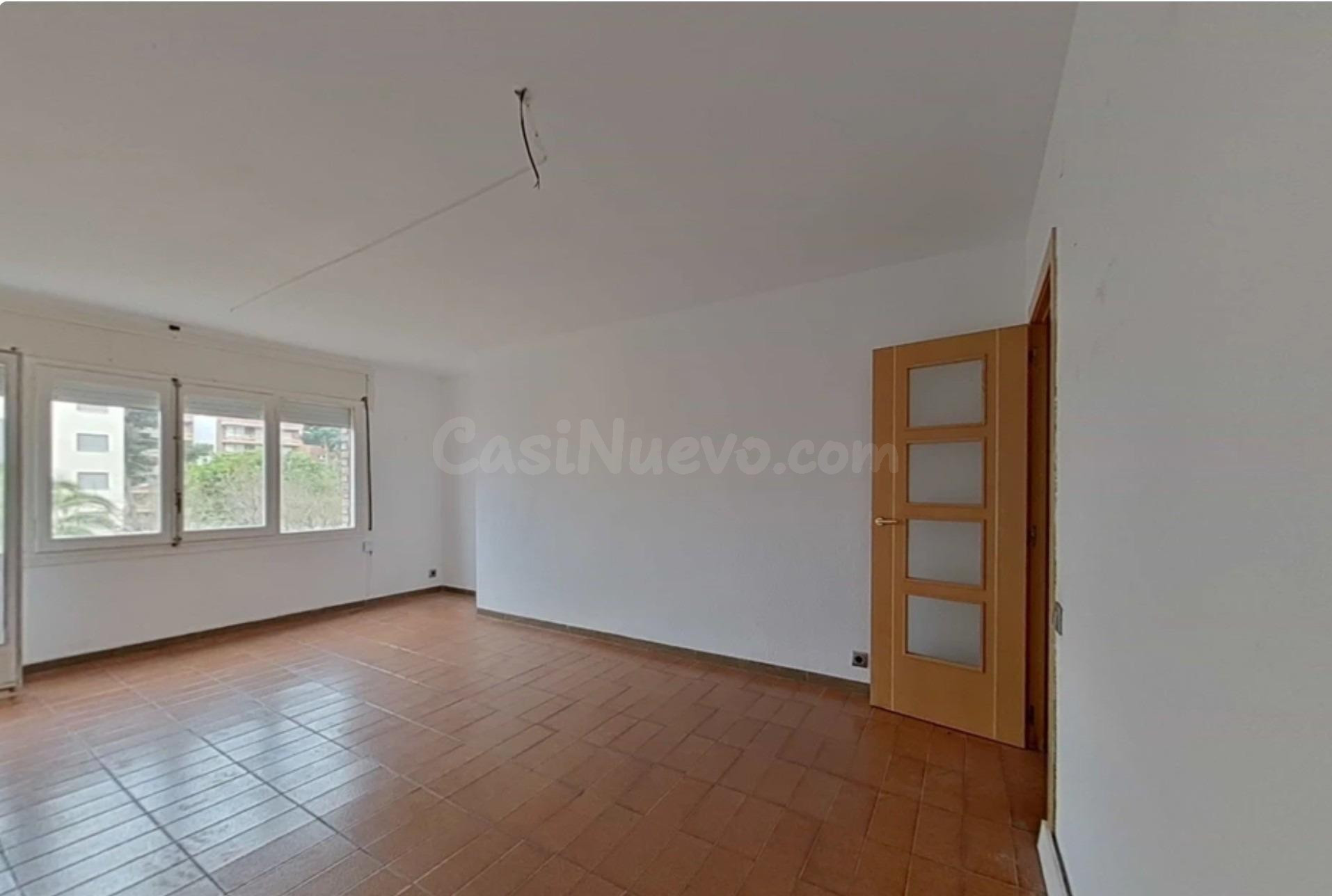 Piso en venta en plaza Narcis Monturiol