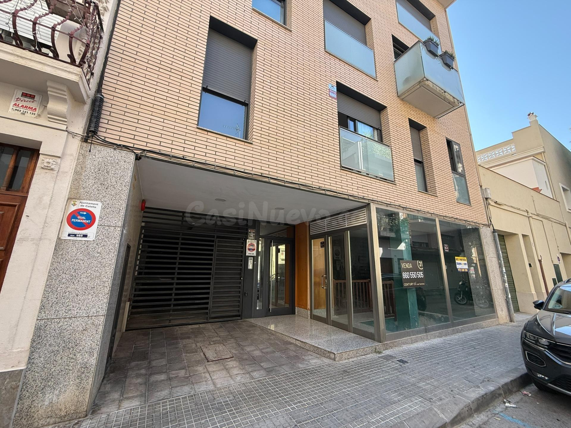 Venta de Local + Garaje en Calle Industria de Calella